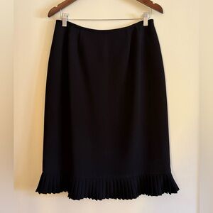 Le Suit Black Pencil Skirt with Pleated Ruffle Hem Size 12 Tailored Old Money